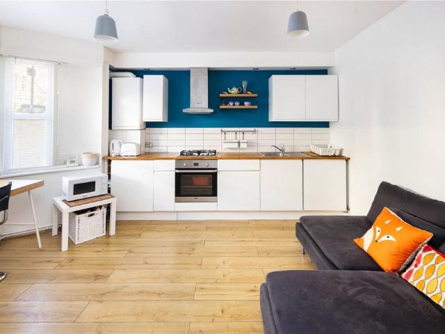 Flat for sale in Homerton, Greater London