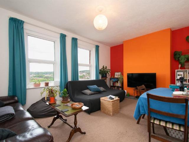 Flat for sale in Old Town, Guestling Green
