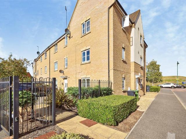 Flat for sale in Hampton Hargate, Peterborough