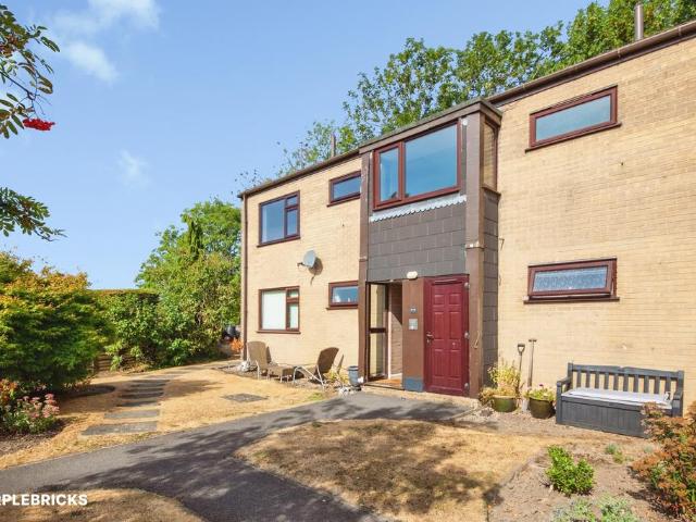 Flat for sale in Woodseats, South Yorkshire