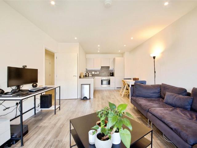 Flat for sale in West Finchley, Isle Of Man