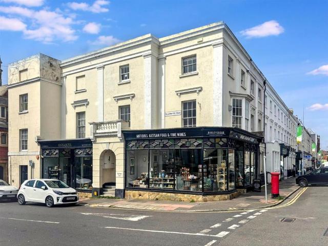 Flat for sale in Eastbourne, Isle Of Man