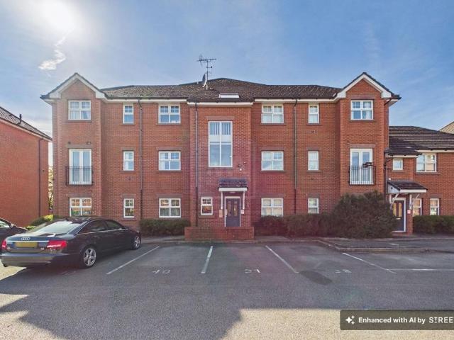Flat for sale in Westy, Warrington