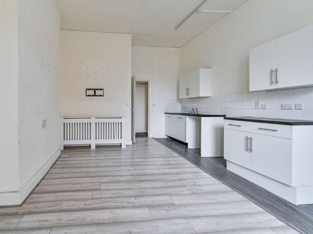 Flat for sale in Tufnell Park, Greater London