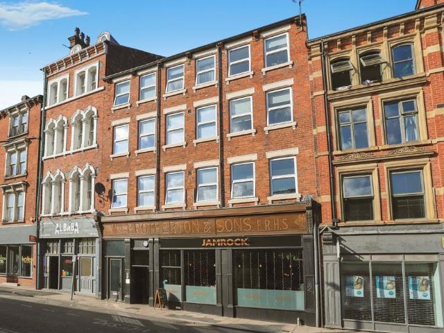 Flat for sale in West Yorkshire