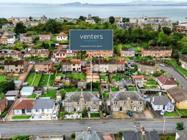 Flat for sale in Burntisland, Scotland