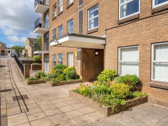 Flat for sale in Keynsham, Isle Of Man