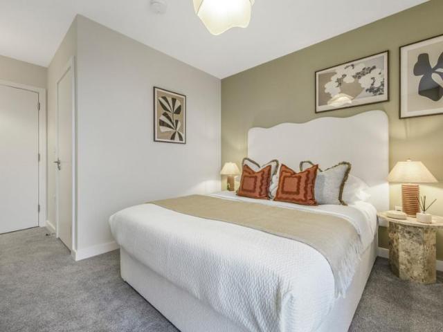 Flat for sale in Old Kent Road, Greater London