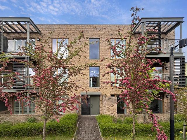Flat for sale in Arbury, Cambridgeshire