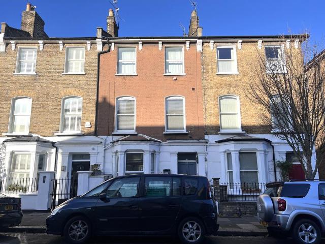 Flat for sale in Dartmouth Park, Greater London