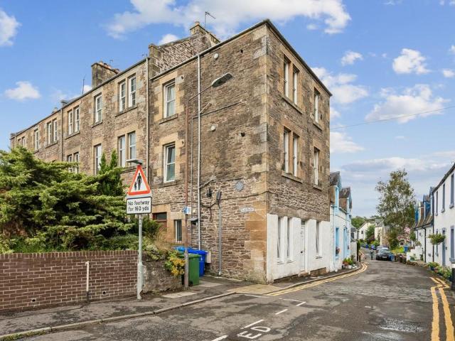 Flat for sale in Dunblane, Scotland