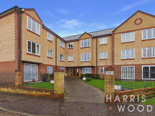 Flat for sale in Hythe, Colchester