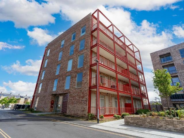 Flat for sale in Arbury, Cambridgeshire