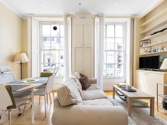 Flat for sale in Pimlico, Greater London
