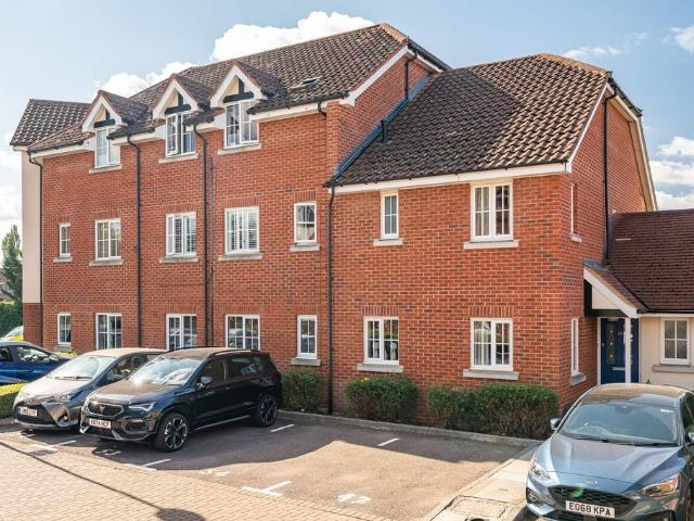Flat for sale in Colliers End, Hertfordshire