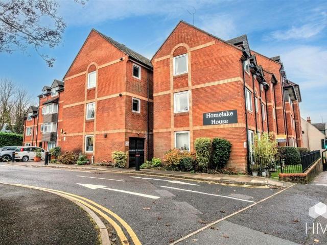 Flat for sale in Parkstone, Parkstone