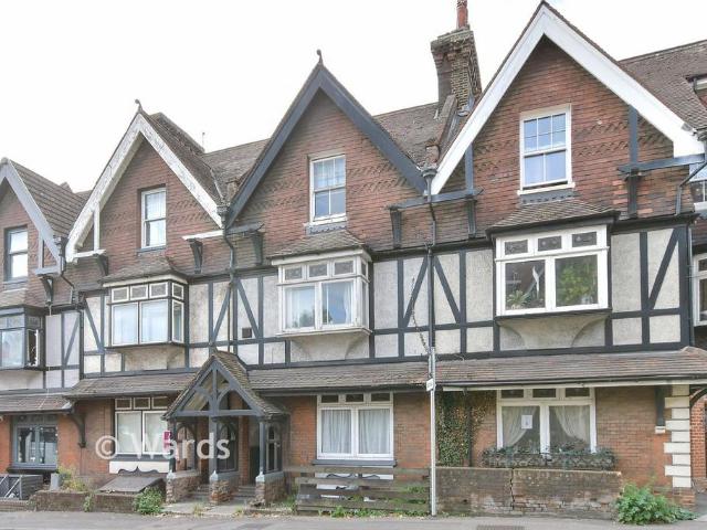 Flat for sale in Strood