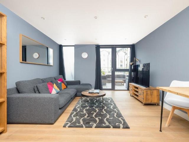 Flat for sale in Spike Island, Feckenham