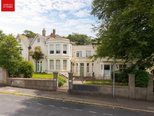 Flat for sale in Round Hill, Brighton & Hove