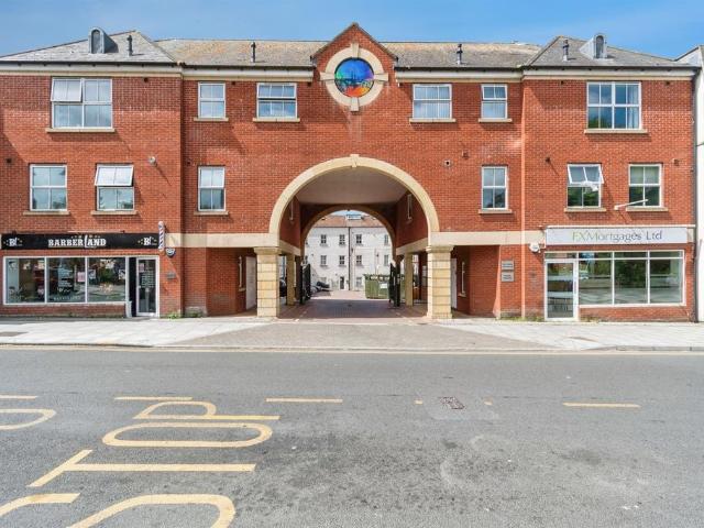 Flat for sale in Trowbridge