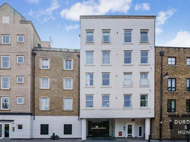 Flat for sale in Ratcliffe, Limehouse