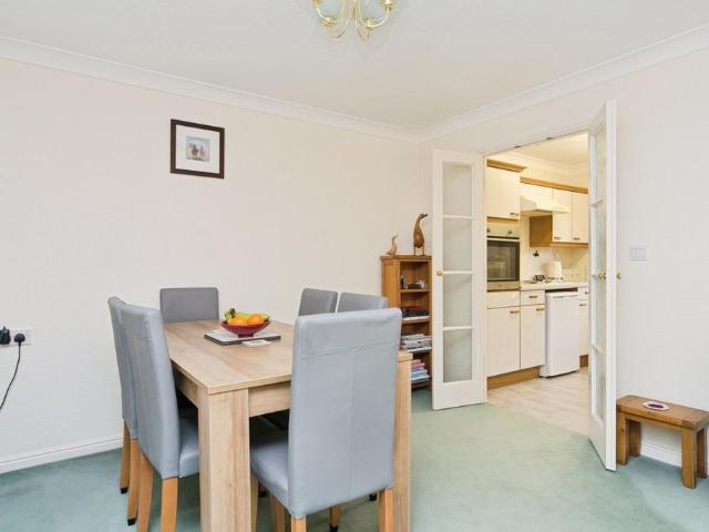Flat for sale in Colwyn Bay, Wales