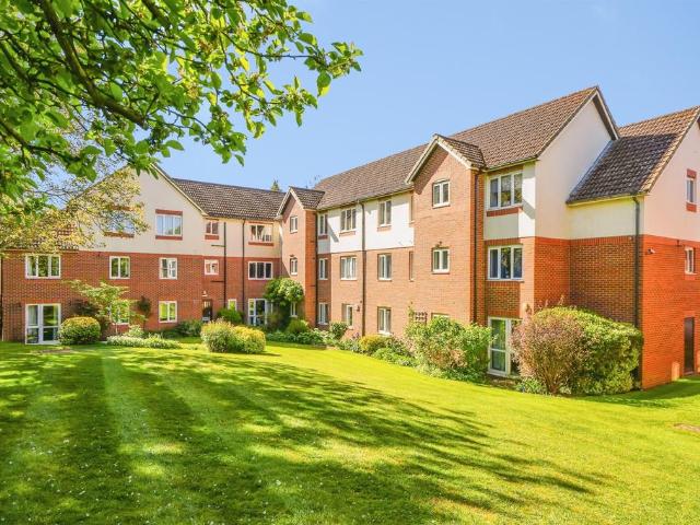 Flat for sale in The Slade, Oxfordshire