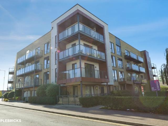 Flat for sale in London Borough of Havering, Greater London
