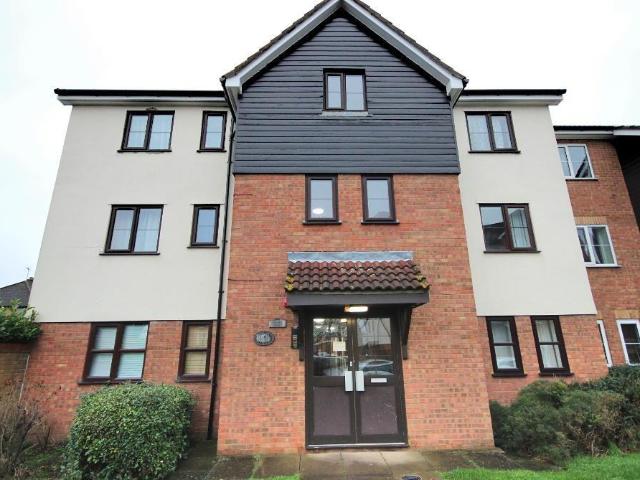 Flat for sale in Alperton, Greater London