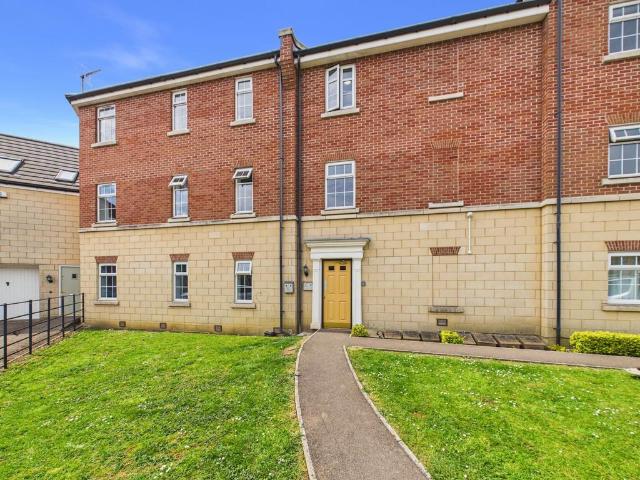 Flat for sale in Gloucester, Gloucestershire