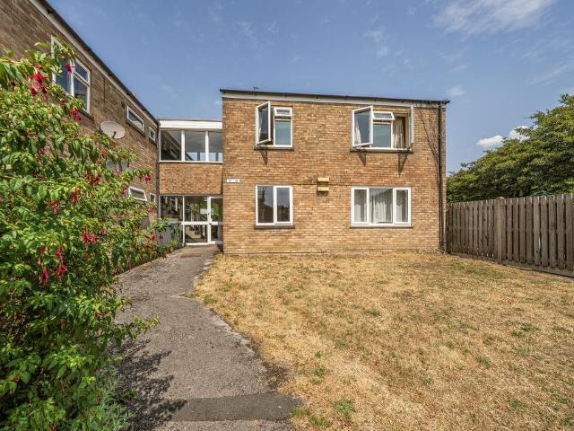 Flat for sale in Purton, Wiltshire