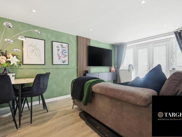 Flat for sale in Greater London