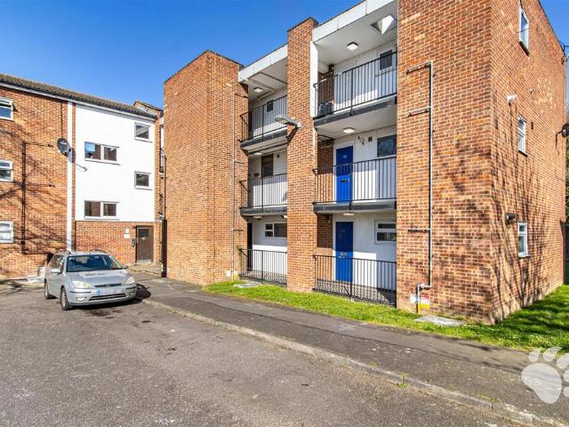 Flat for sale in Bowers Gifford, Isle Of Man
