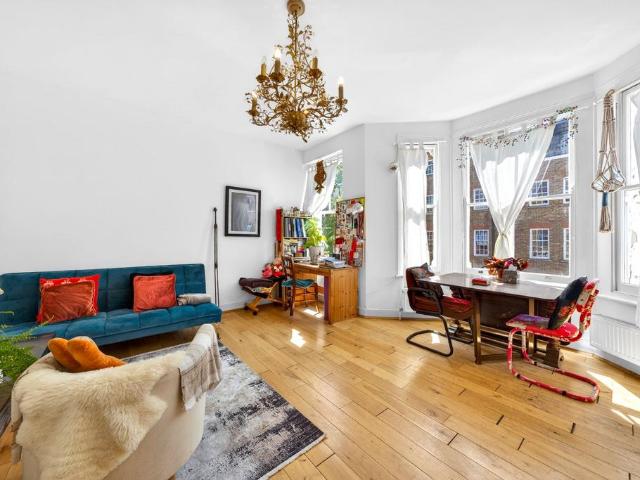 Flat for sale in Vauxhall, Isle Of Man