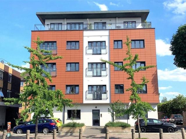 Flat for sale in London Borough of Merton, Mitcham