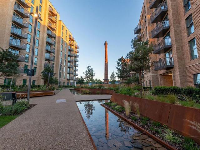 Flat for sale in Slough
