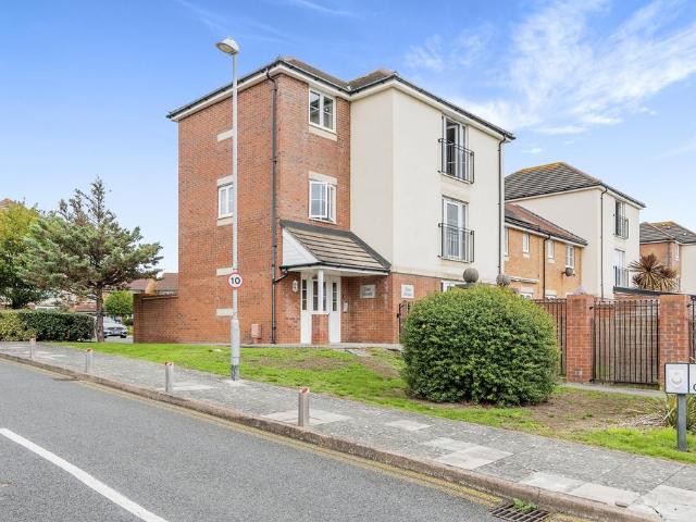 Flat for sale in Tipner, City Of Portsmouth