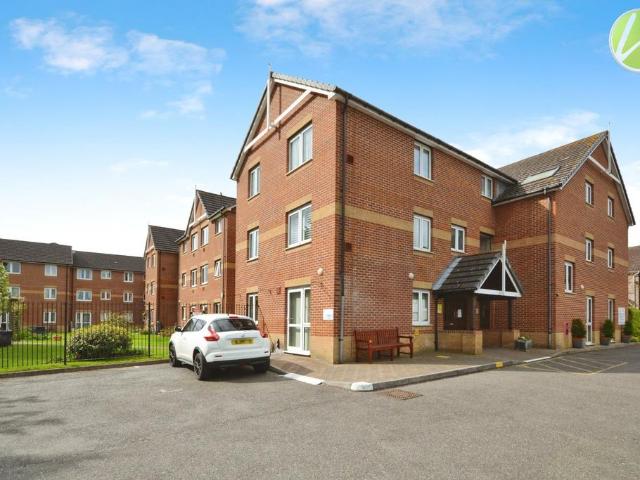 Flat for sale in Stanford-le-hope, Isle Of Man