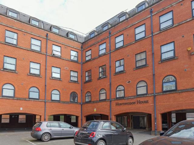 Flat for sale in The Haulgh, Lee Bank