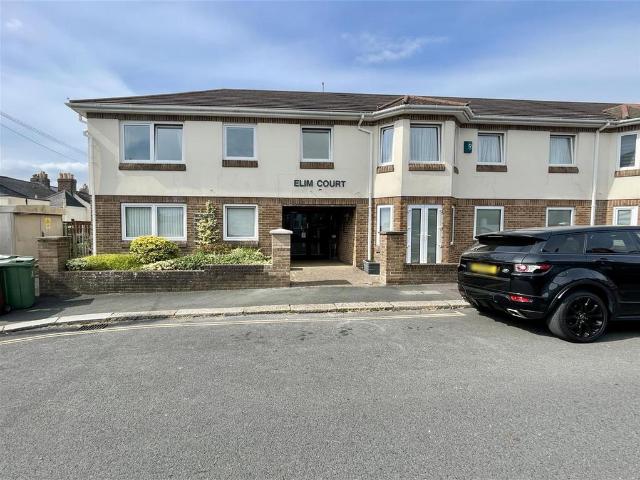 Flat for sale in Mount Wise