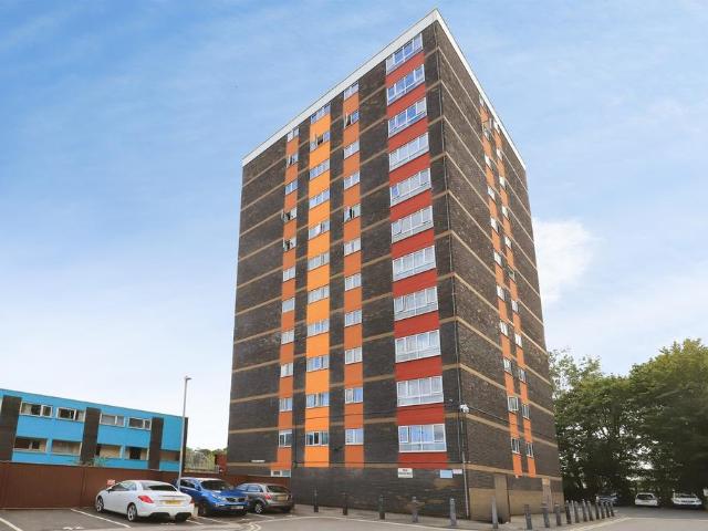Flat for sale in Aggborough, Wyre Forest
