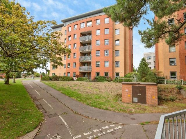 Flat for sale in Old Town, Stevenage