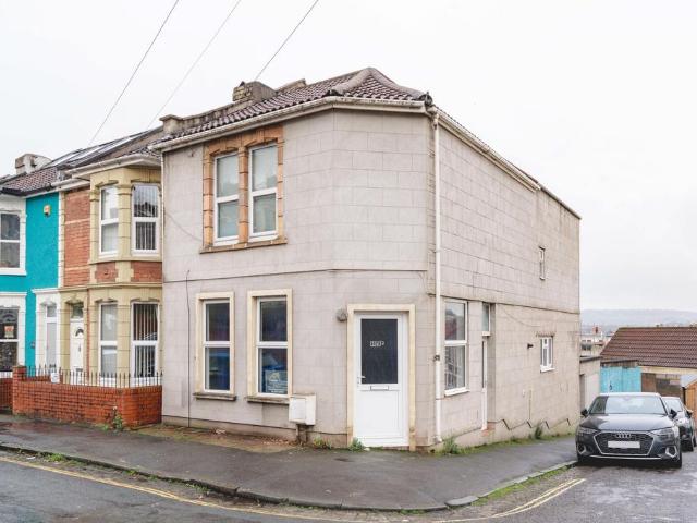 Flat for sale in Windmill Hill, Feckenham