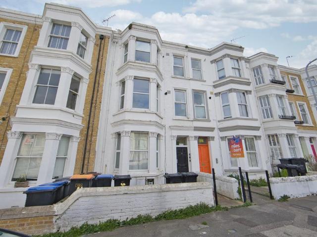 Flat for sale in Cliftonville West, Acol
