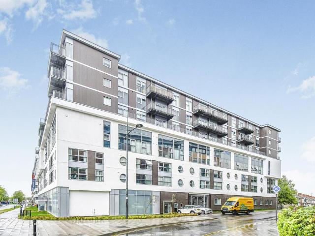 Flat for sale in Rodbourne, Swindon