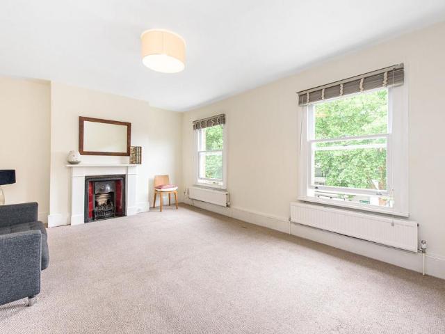 Flat for sale in Gospel Oak, Greater London