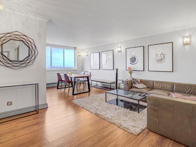 Flat for sale in Paddington, Greater London