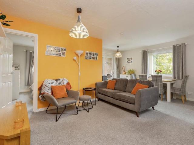 Flat for sale in Sherwood, Sandown Park