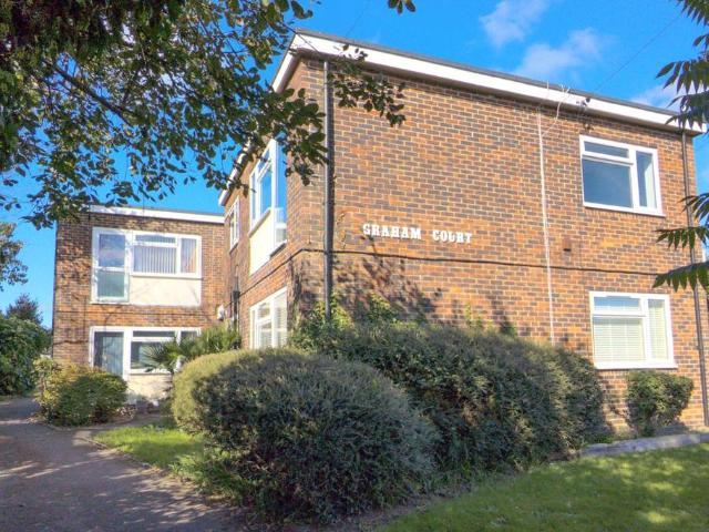 Flat for sale in Fishersgate, West Sussex