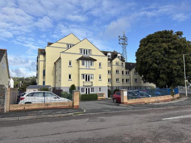 Flat for sale in Brandis Corner, Devon